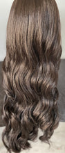 將圖片載入圖庫檢視器 30” BODY WAVE SYNTHETIC HUMAN BLEND LACE FRONT WIG
