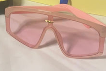 Load image into Gallery viewer, PRETTY PINK FASHION SUNGLASSES
