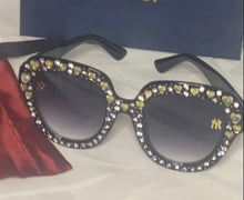 將圖片載入圖庫檢視器 BLACK HEART &amp; DIAMOND STUDDED RHINESTONE FASHION SUNGLASSES
