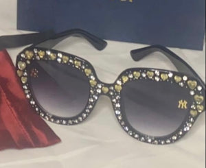 BLACK HEART & DIAMOND STUDDED RHINESTONE FASHION SUNGLASSES