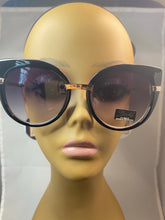 Load image into Gallery viewer, GISELLE CAT EYE SUNGLASSES
